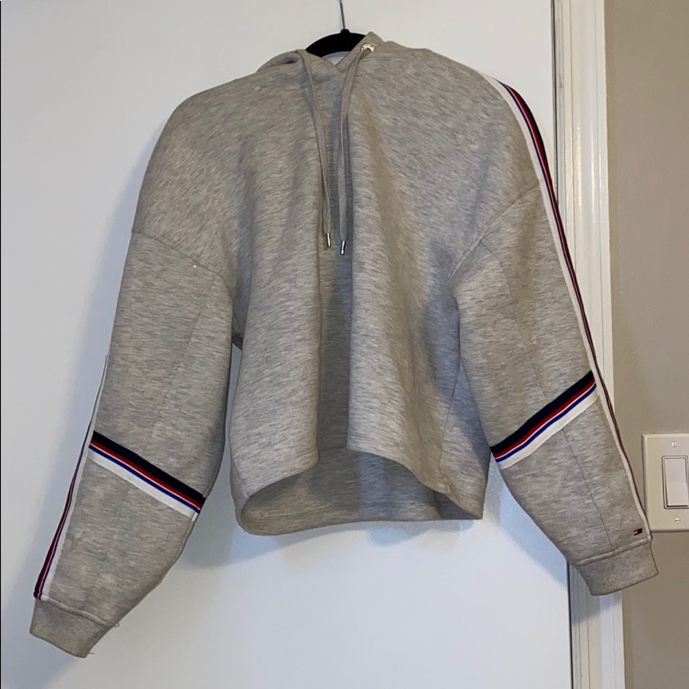 Tommy Hilfiger sweatshirt.